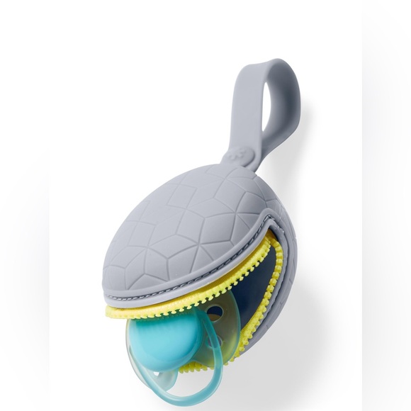 Skip*Hop Grab & Go Silicone Pacifier Holder - Gray - Picture 3 of 7